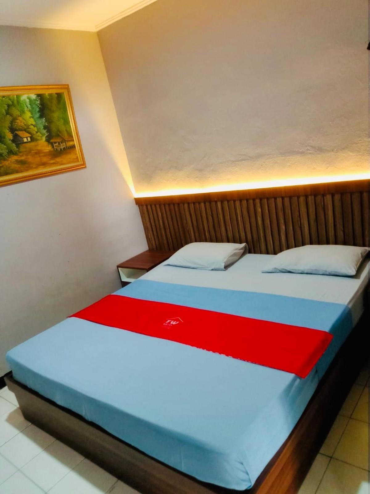 Tw Penginapan Cianjur Exterior photo